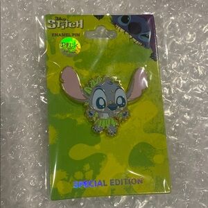 Disney Stitch Cutie Series - Hula Stitch 2" Pin Special Edition 300